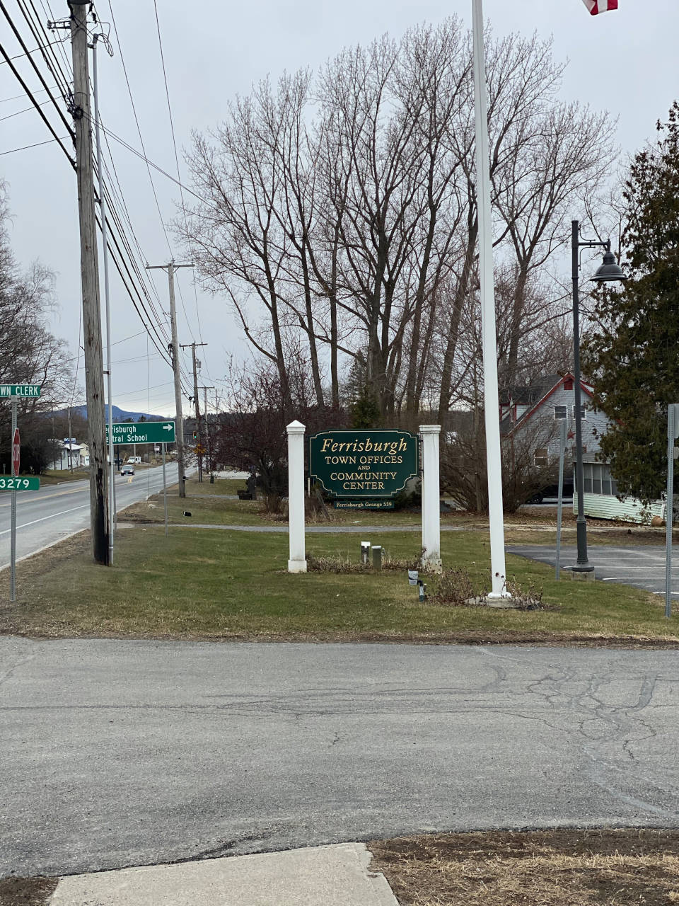 vt251 - Ferrisburgh community center sign